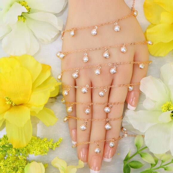 Minimalist Bracelet, Sleek & Modern Design, Women’s Fashion, YC110210-B - Picture 9 of 10